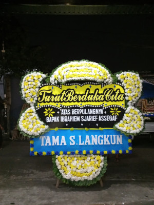 Papan Bunga Duka di Cluwak